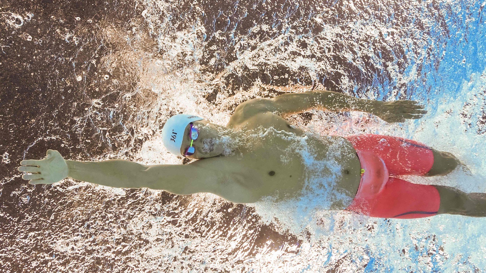 Scout重返赛场，刷新纪录首场状态出色，SKT观众沸腾！赢得满堂喝彩