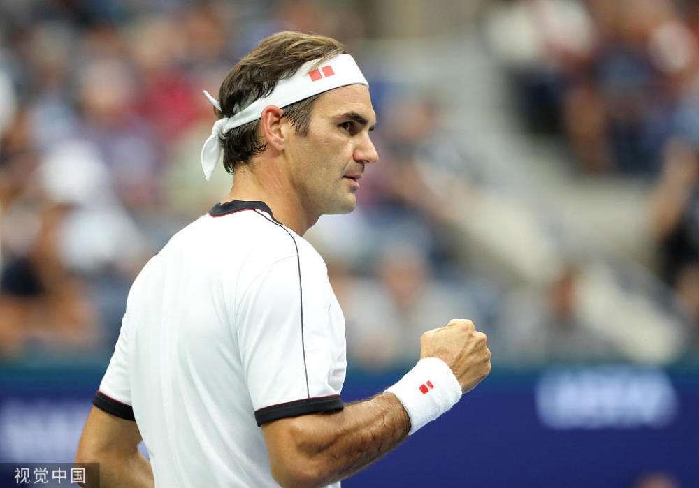 关于费德勒在湖人比赛中回归赛场，赛况扑朔迷离引发热议！的信息